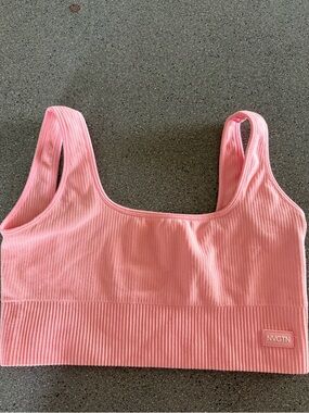 NVGTN Ribbed Pink Stretch Sports Bra